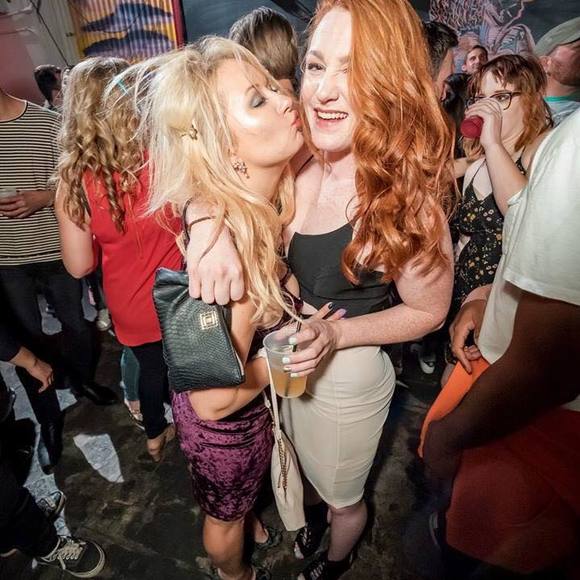 Meet your Posher, Lindsay - Picture 1 of 1